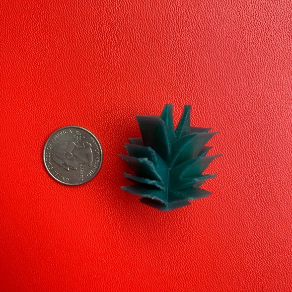 Pineapple Leaf Straw Toppers - Picture 6 of 10